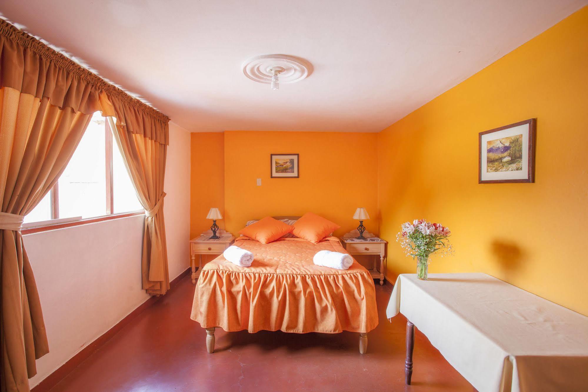 Alojamiento Soledad Huaraz  Zewnętrze zdjęcie